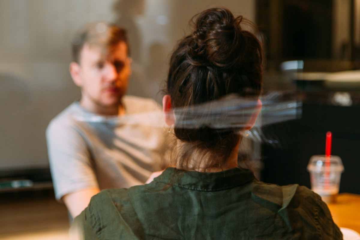 Séance d'accompagnement : deux personnes en échange face à face